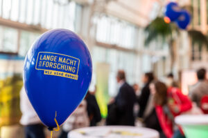 Luftballon der Langen Nacht der Forschung