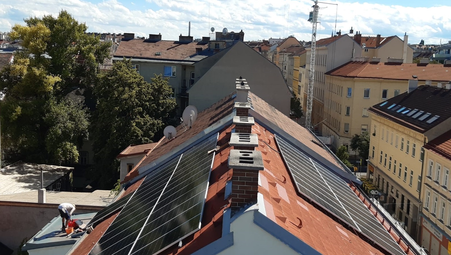 Photovoltaik-Module am Dach in Ottakring