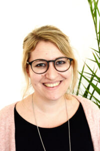 Portraitfoto von Stefanie Lehrner